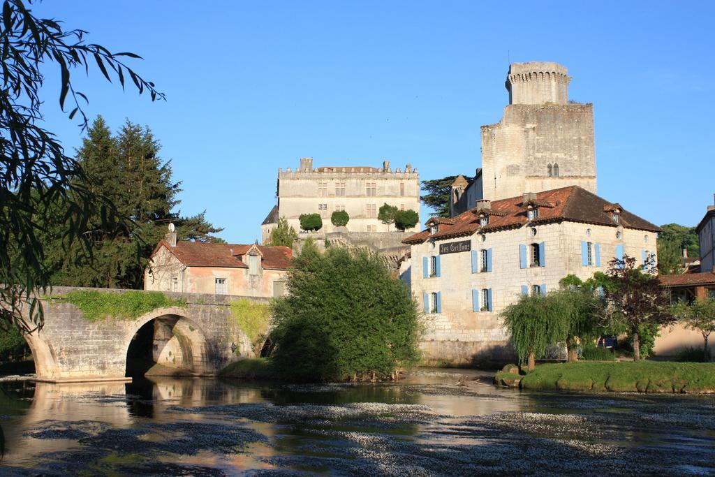 Hostellerie Les Griffons ブルデイユ エクステリア 写真